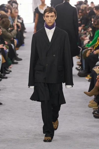 Look 53